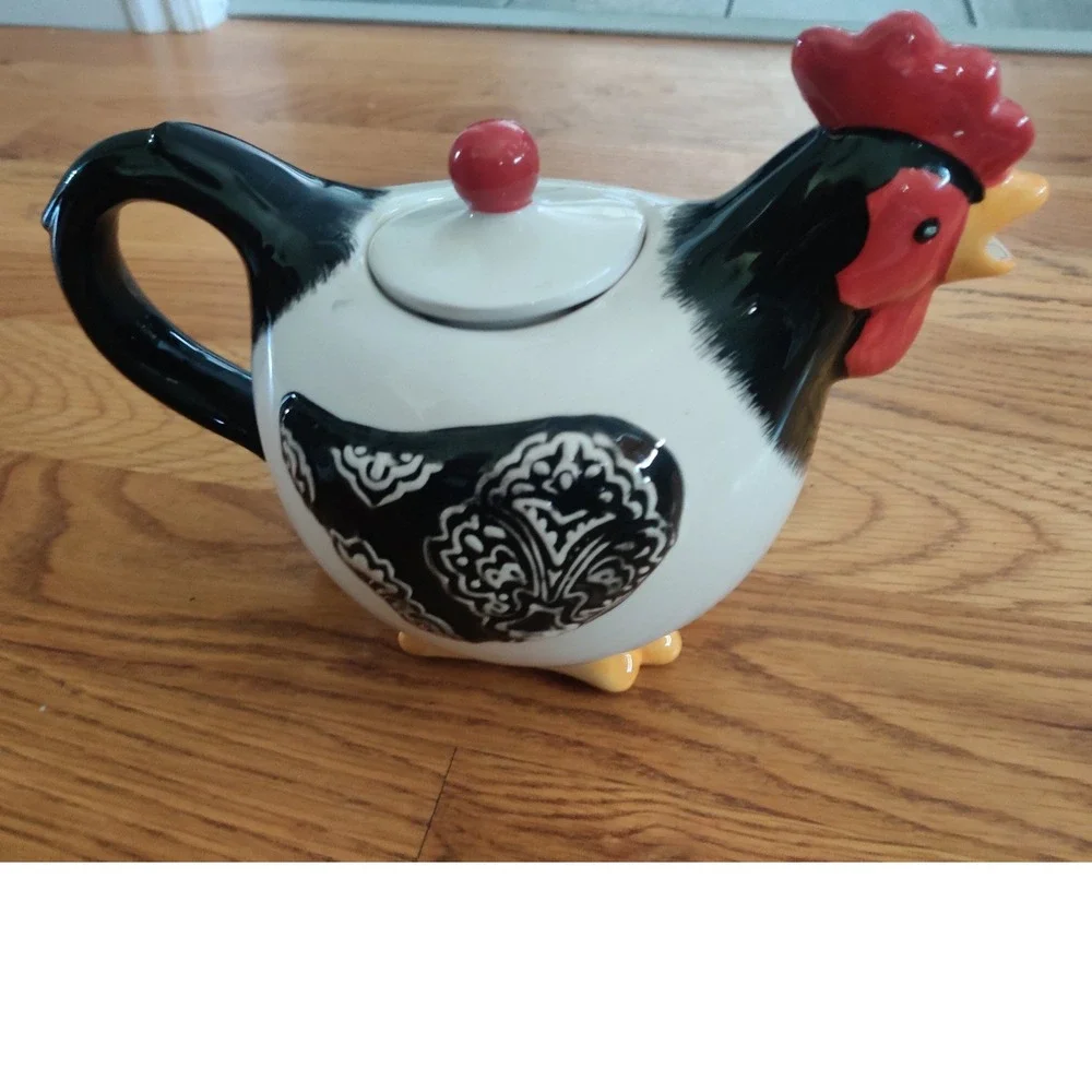 Susan Winget Certified International Rooster Teapot Cracker Barrel Black White